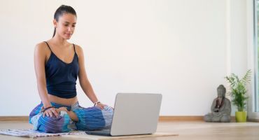 formation professeur de yoga
