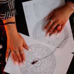 devenir astrologue